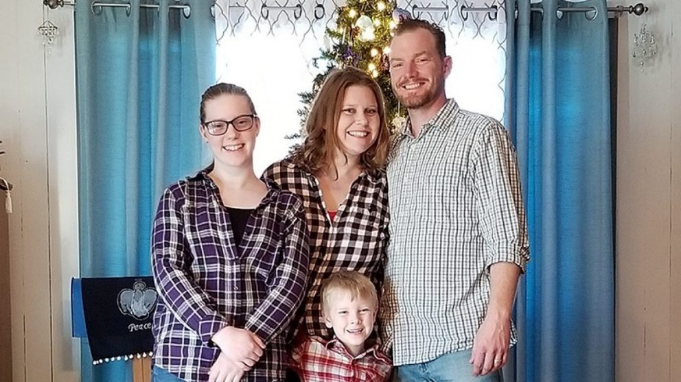 julia harvey and her family